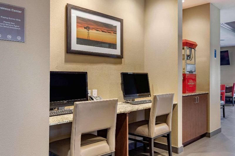 Comfort Inn & Suites Edgewood image