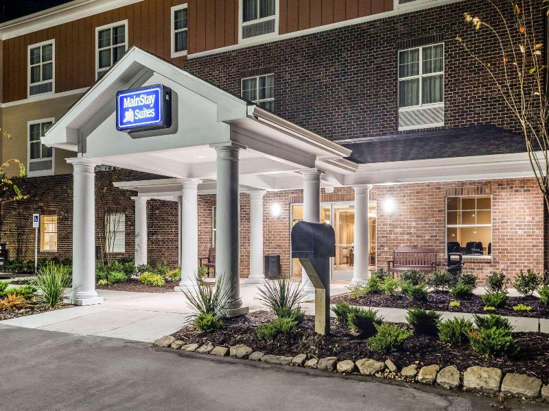 MainStay Suites Hackberry Sportsman's Lodge image