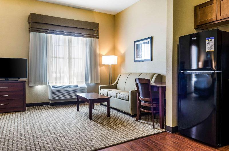 MainStay Suites Hackberry Sportsman's Lodge image