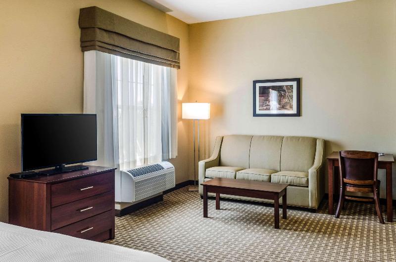 MainStay Suites Hackberry Sportsman's Lodge image