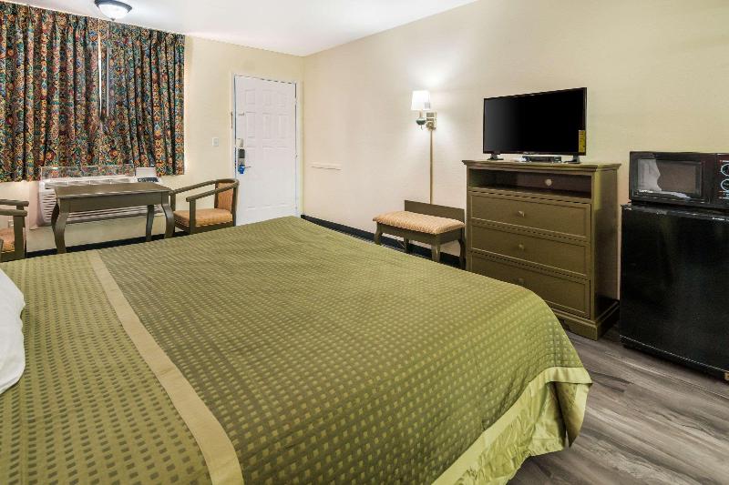 Rodeway Inn Ranger image
