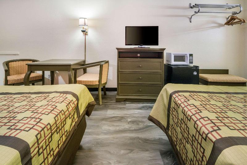Rodeway Inn Ranger image
