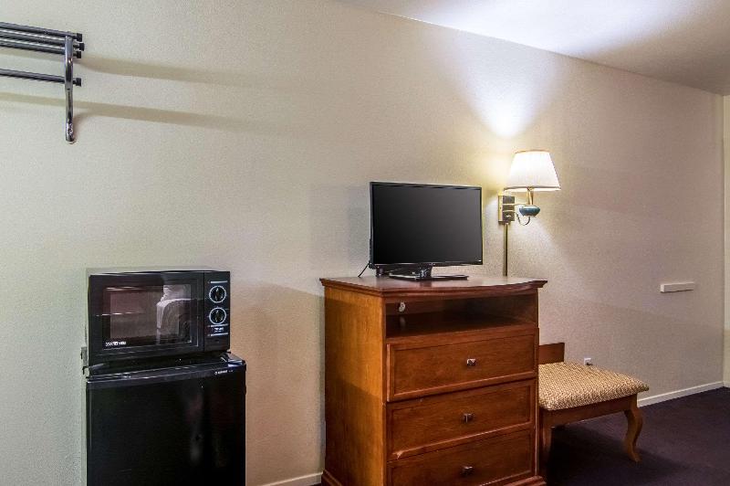 Rodeway Inn Ranger image