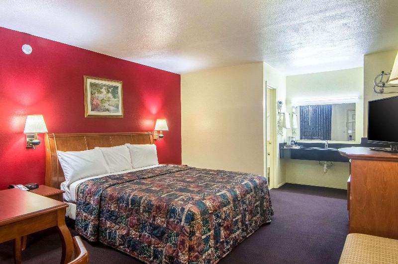 Rodeway Inn Ranger image