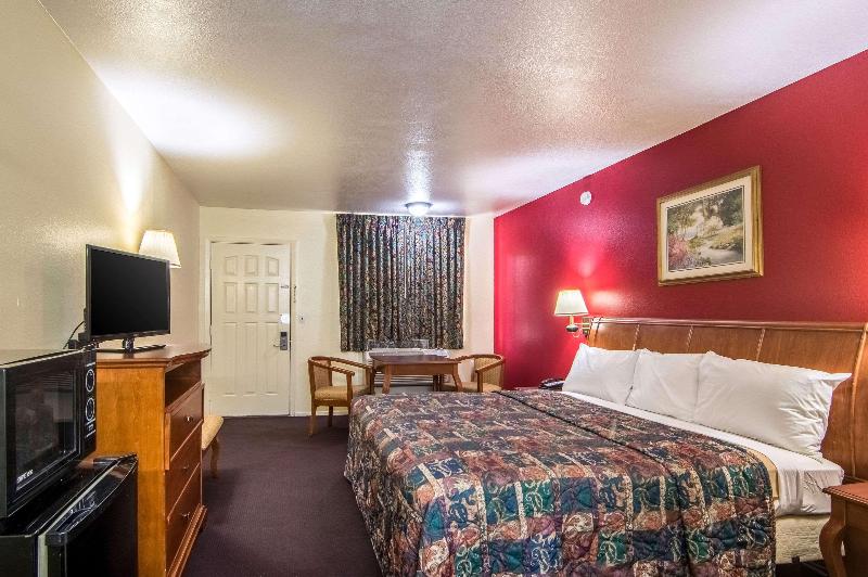 Rodeway Inn Ranger image