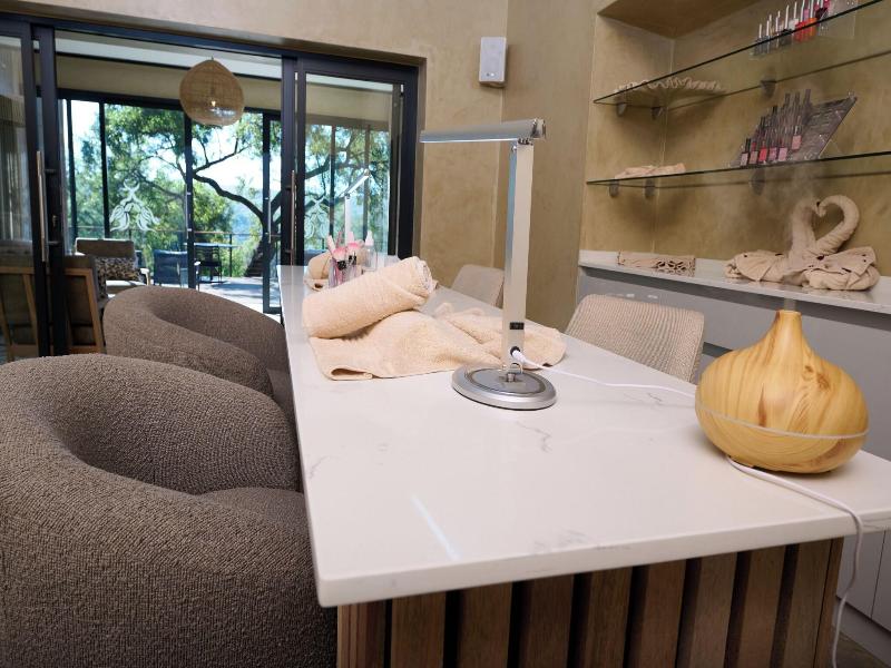 Cradle Boutique Hotel image