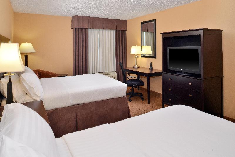 Holiday Inn Martinsburg photo 20