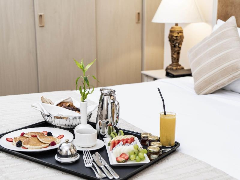 Mercure Dubai Barsha Heights Suites & Apartments image