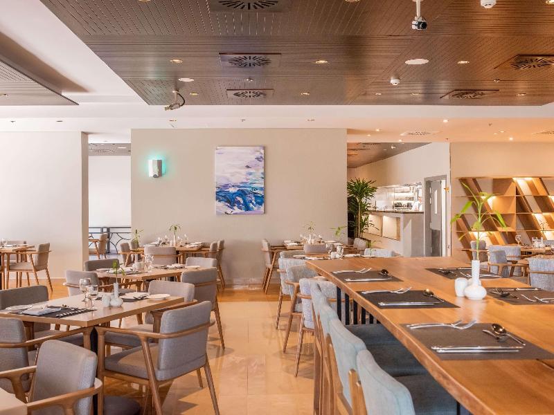 Mercure Dubai Barsha Heights Suites & Apartments image