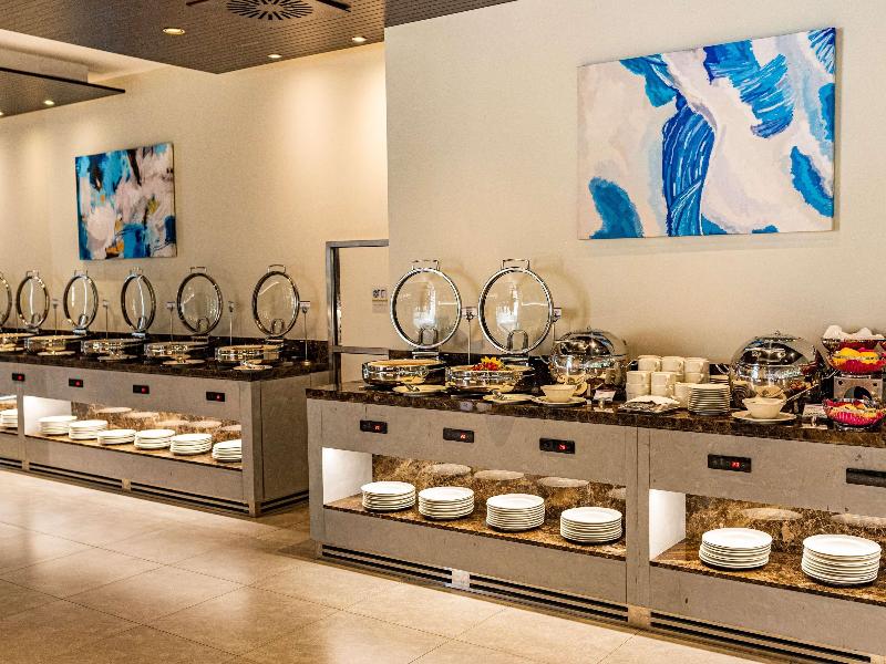 Mercure Dubai Barsha Heights Suites & Apartments image