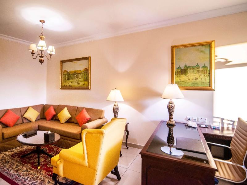 Mercure Dubai Barsha Heights Suites & Apartments image