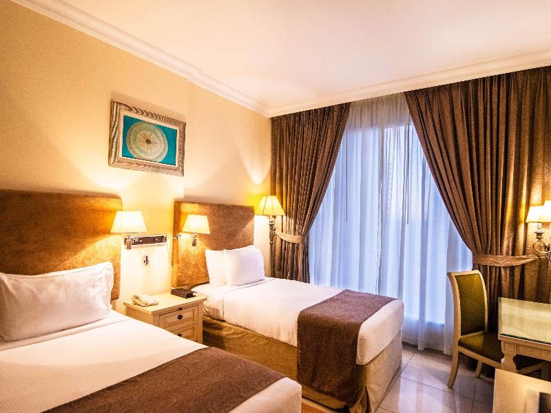 Mercure Dubai Barsha Heights Suites & Apartments image