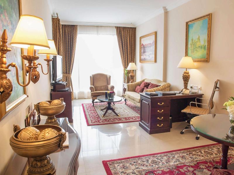 Mercure Dubai Barsha Heights Suites & Apartments image
