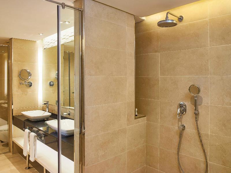 Mercure Dubai Barsha Heights Suites & Apartments image