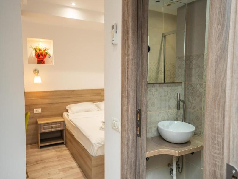 Hotel Liad City Center image