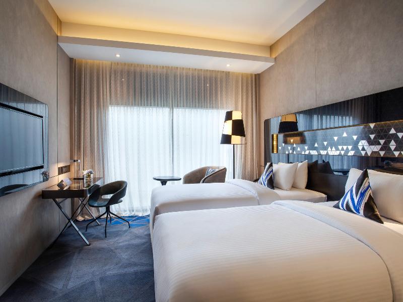 Novotel Singapore on Stevens image