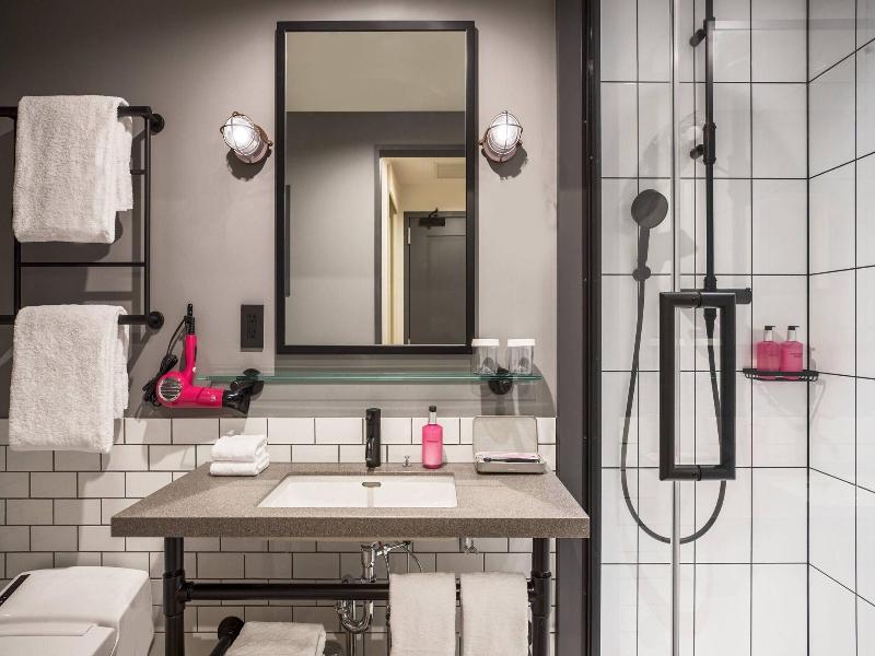 Moxy Osaka Honmachi image
