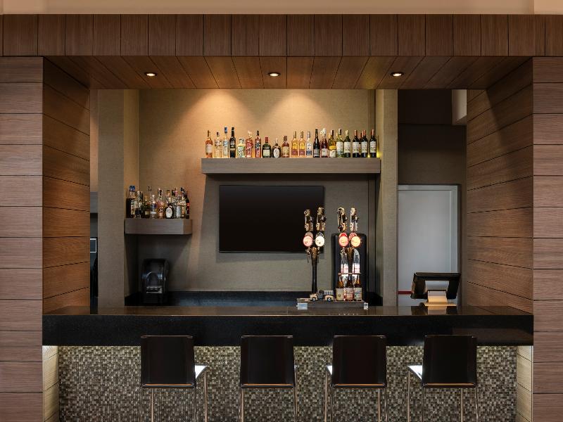 Hampton by Hilton Bogota Airport image