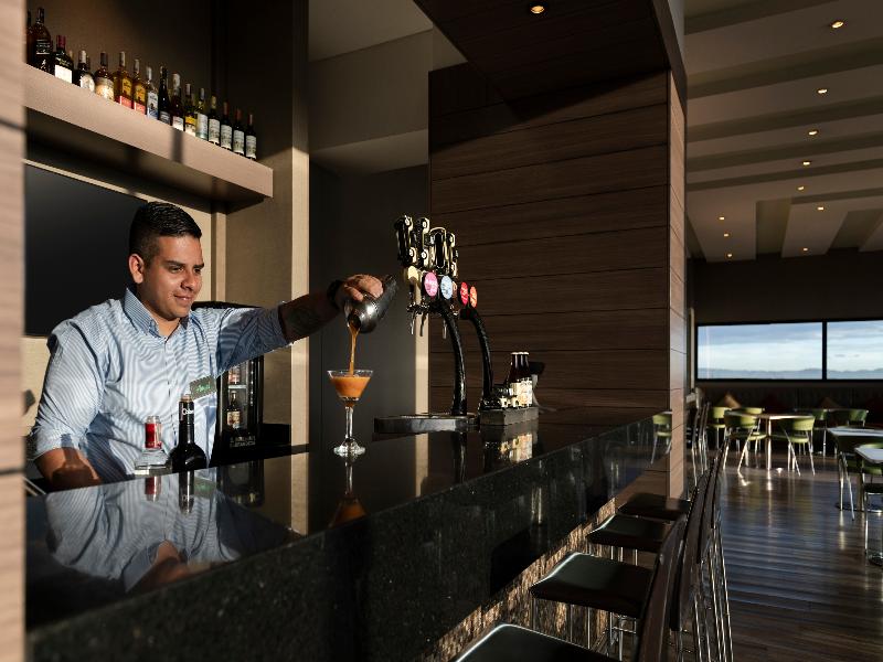 Hampton by Hilton Bogota Airport image