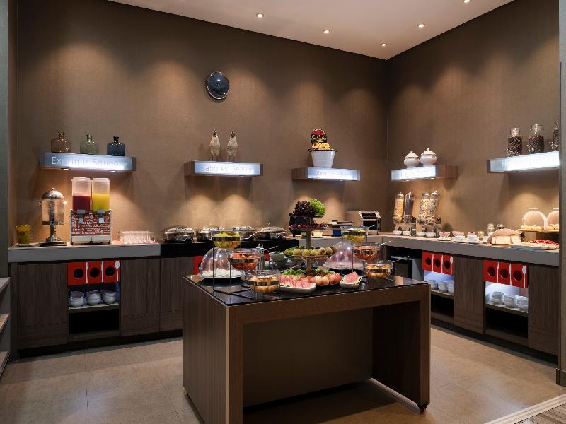Hampton by Hilton Bogota Airport image