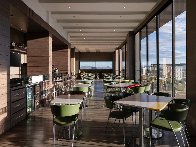 Hampton by Hilton Bogota Airport image