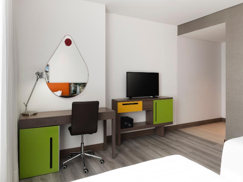 Hampton by Hilton Bogota Airport image