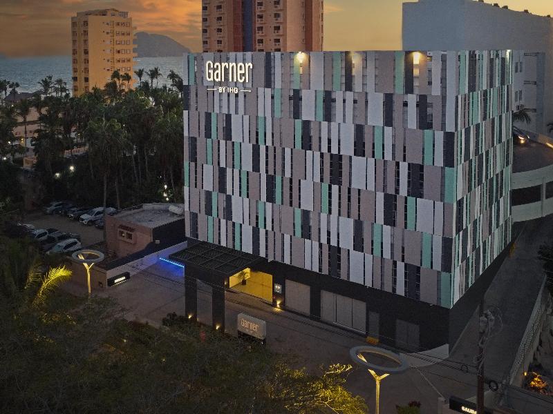 Garner Hotel Mazatlan Beach by IHG image