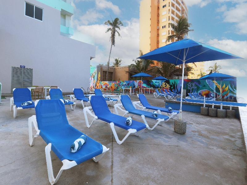 Garner Hotel Mazatlan Beach by IHG image
