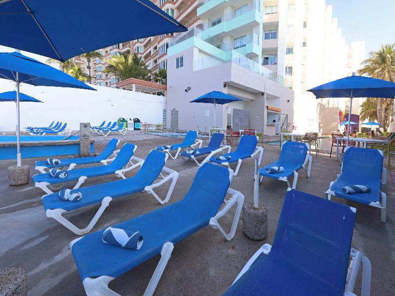 Garner Hotel Mazatlan Beach by IHG image