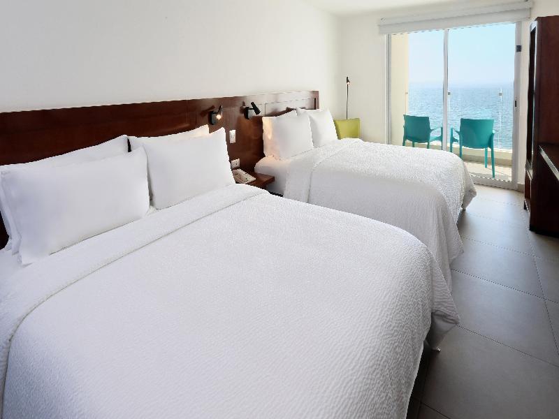 Garner Hotel Mazatlan Beach by IHG image