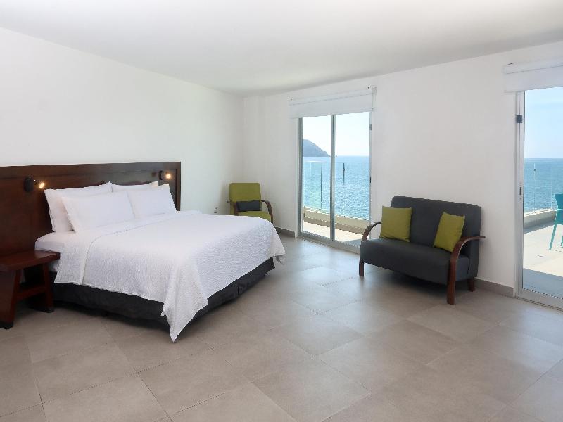 Garner Hotel Mazatlan Beach by IHG image