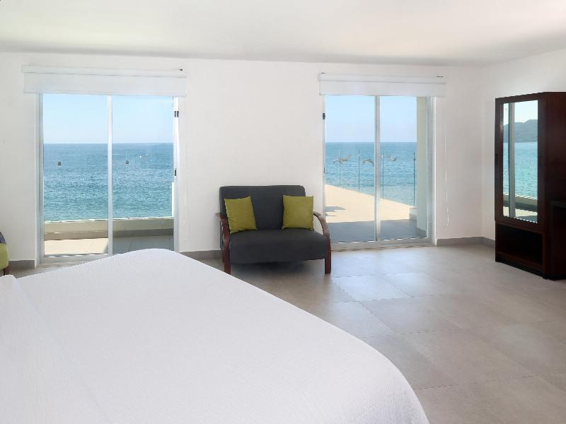 Garner Hotel Mazatlan Beach by IHG image