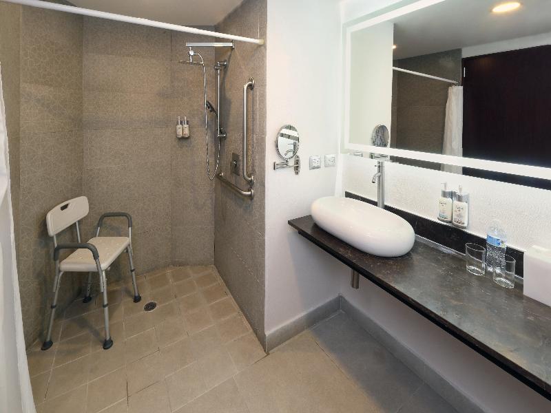 Garner Hotel Mazatlan Beach by IHG image