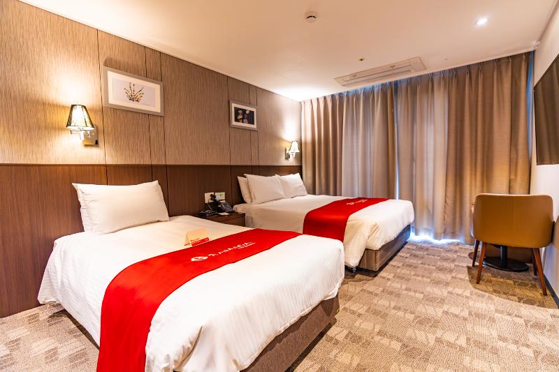 Ramada Jeju City Hotel image