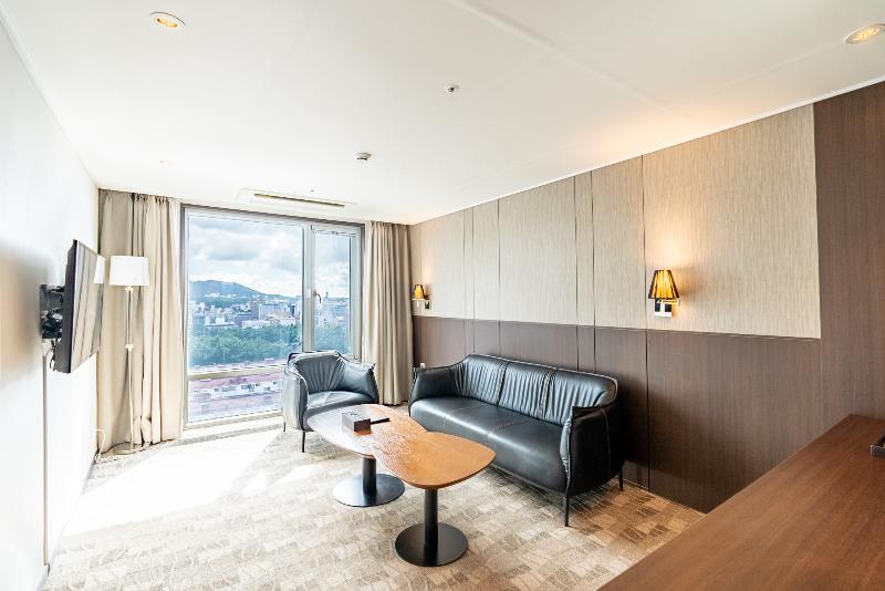 Ramada Jeju City Hotel image