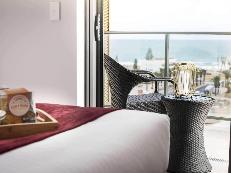 Ramada Vetroblu Scarborough Beach image
