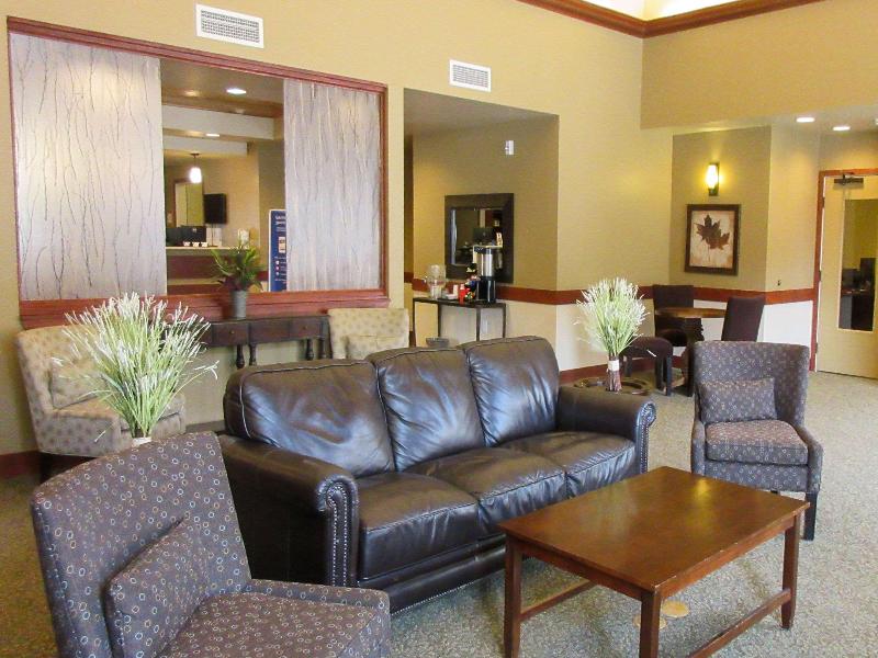 Clarion Hotel Suites image