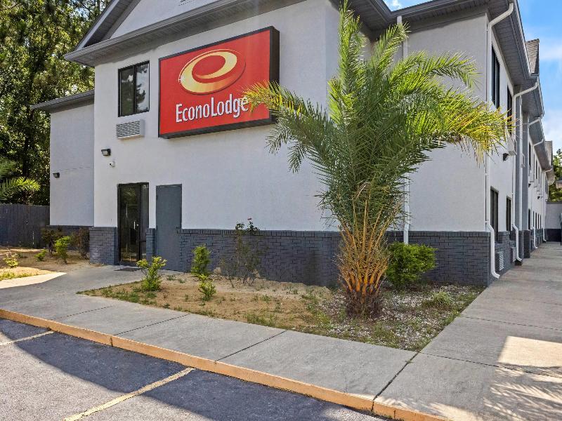 Econo Lodge Jesup GA image