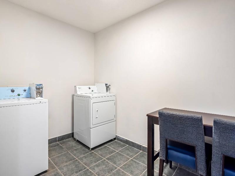 Econo Lodge Jesup GA image