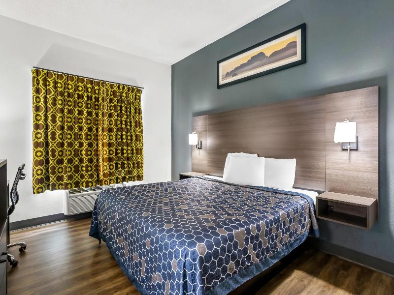 Econo Lodge Jesup GA image