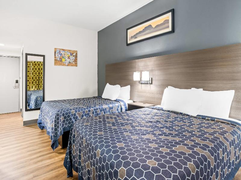 Econo Lodge Jesup GA image