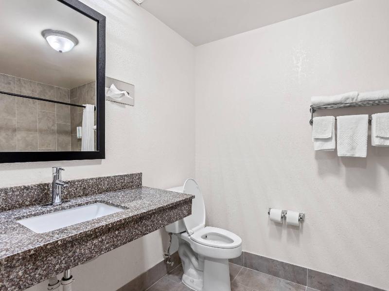 Econo Lodge Jesup GA image
