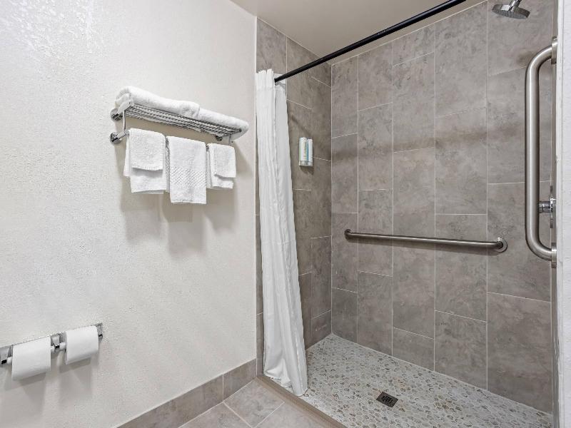 Econo Lodge Jesup GA image