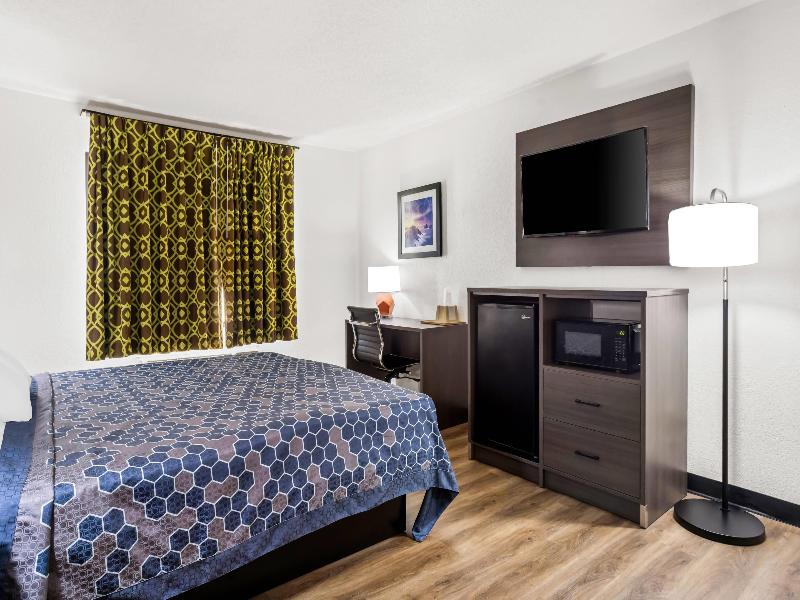Econo Lodge Jesup GA image