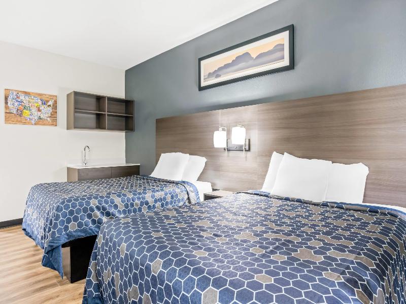 Econo Lodge Jesup GA image