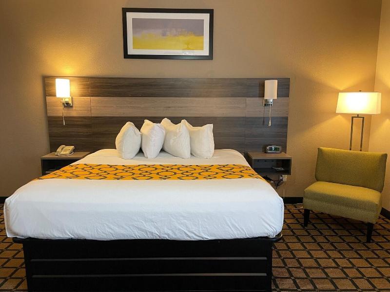 Baymont By Wyndham West Plains image