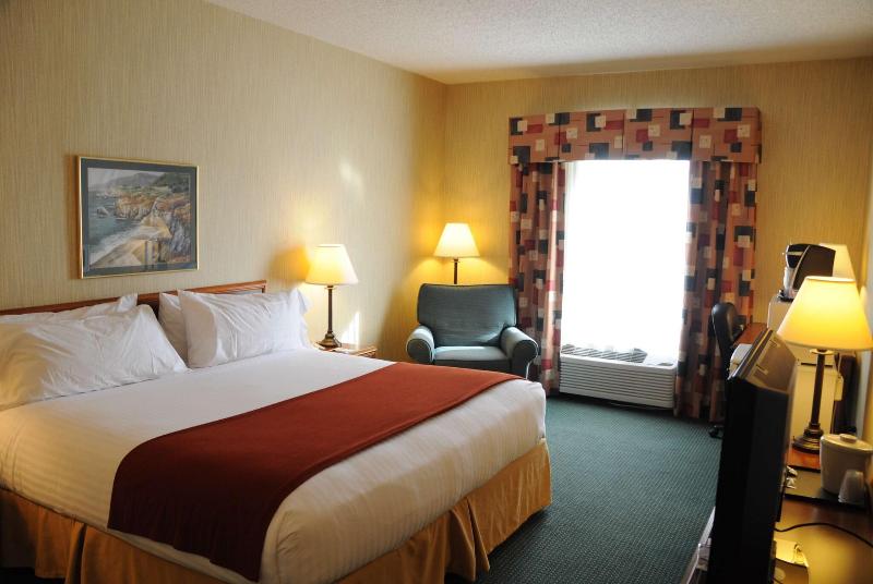 Baymont By Wyndham West Plains image