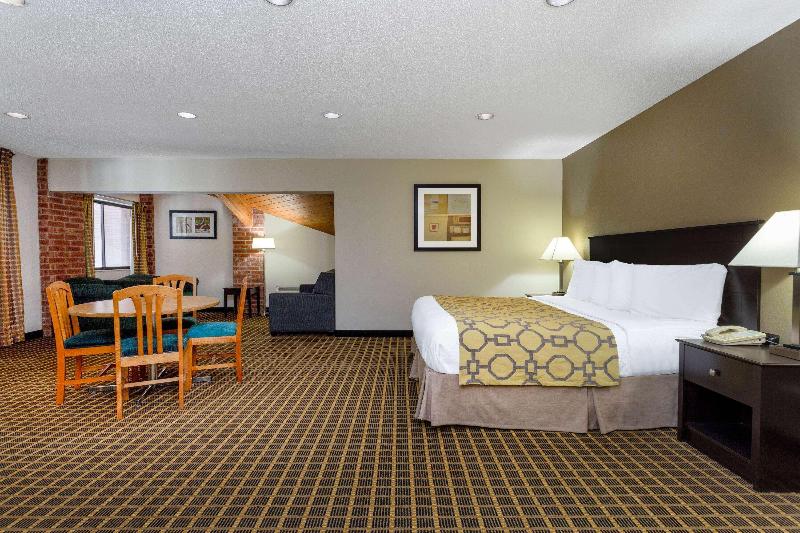 Baymont By Wyndham Harvard image