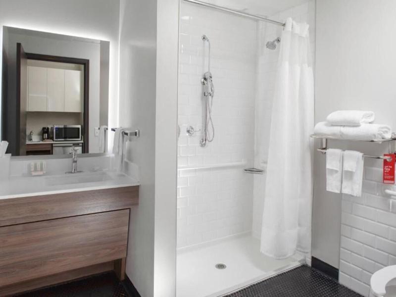 Fairfield Inn & Suites Dallas Downtown image