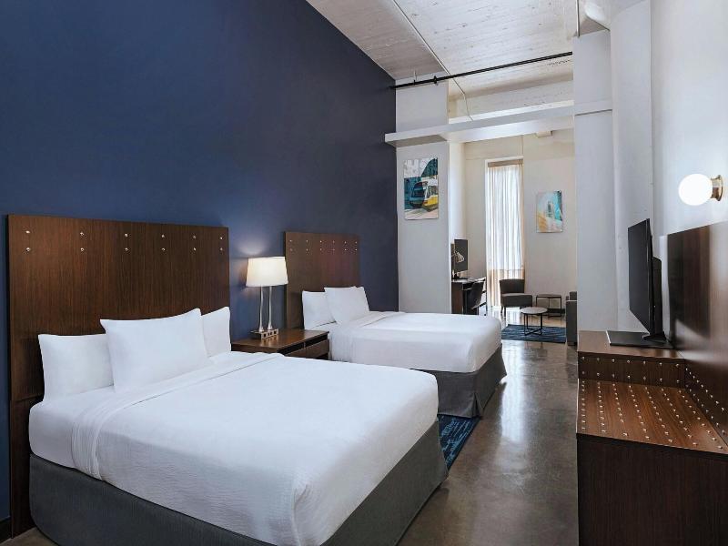 Fairfield Inn & Suites Dallas Downtown image